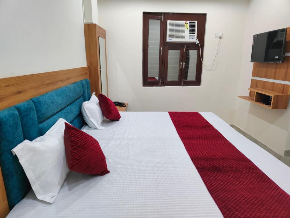 Hotel Raj - Near Railway Station Харидвар Экстерьер фото
