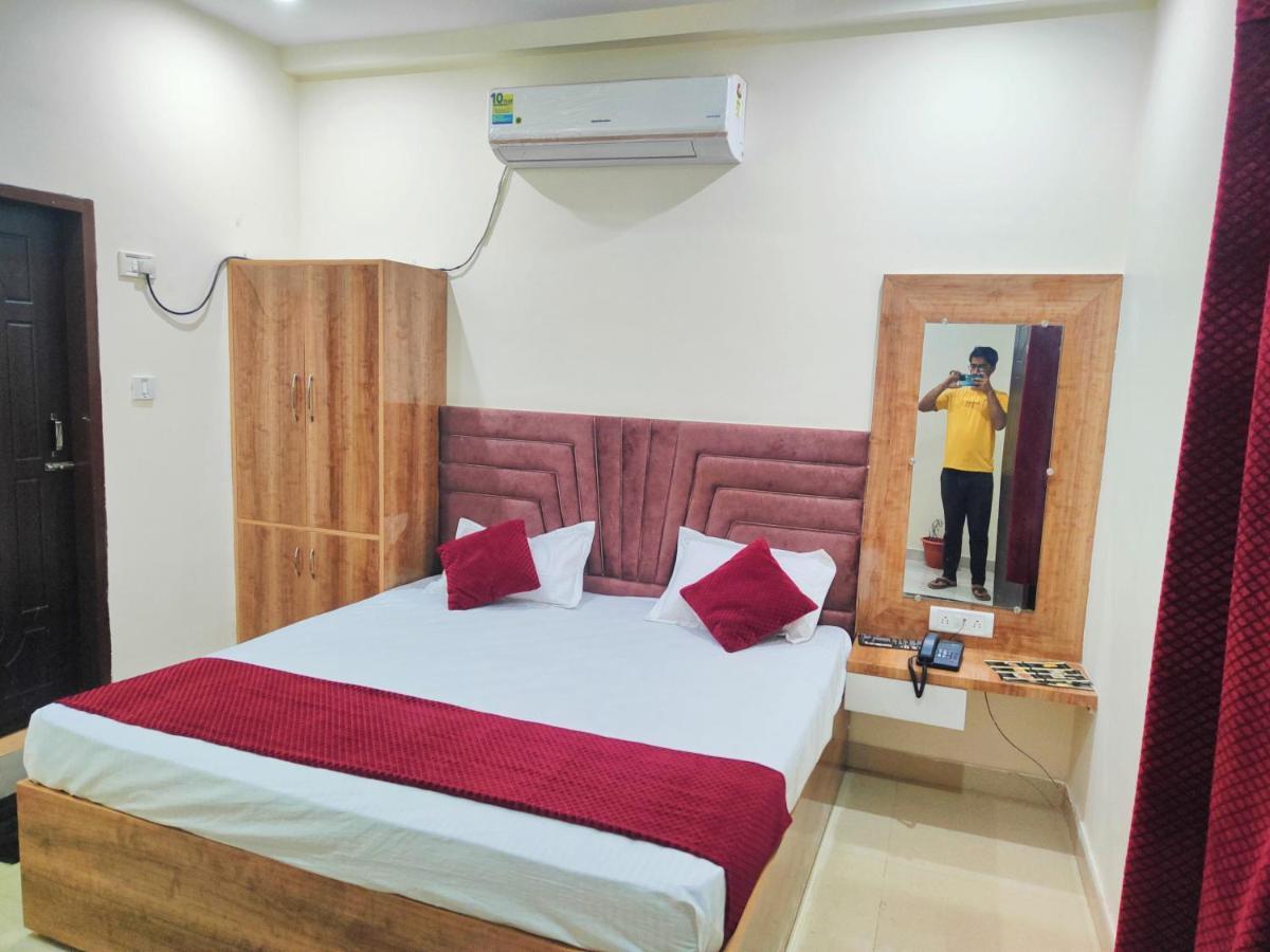 Hotel Raj - Near Railway Station Харидвар Экстерьер фото