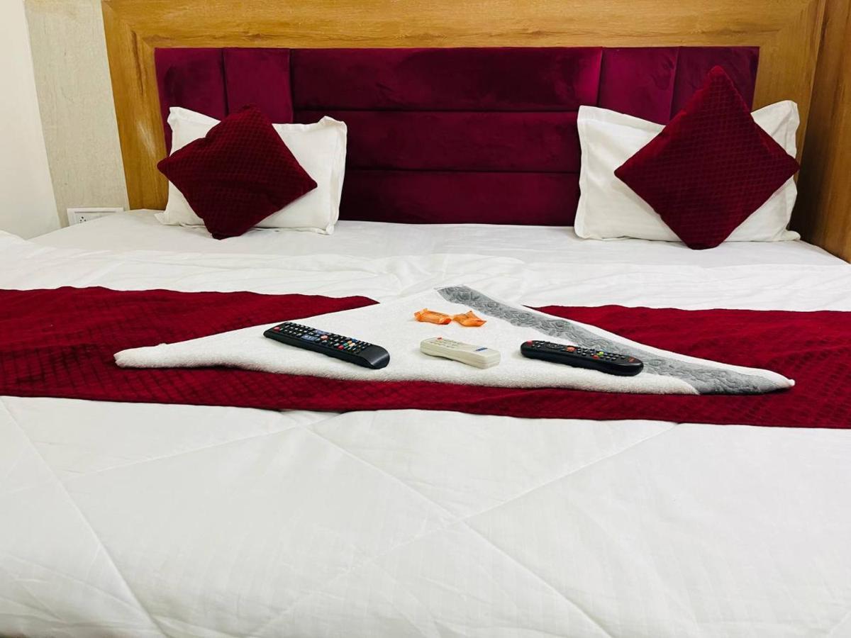 Hotel Raj - Near Railway Station Харидвар Экстерьер фото